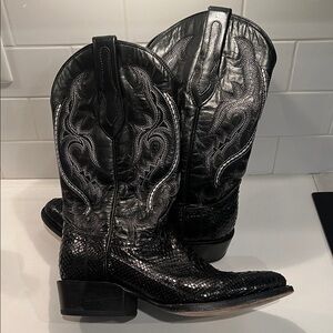 Beautiful J.B. Dillon Black Exotic Python Cowboy Boots! Size 7 D.